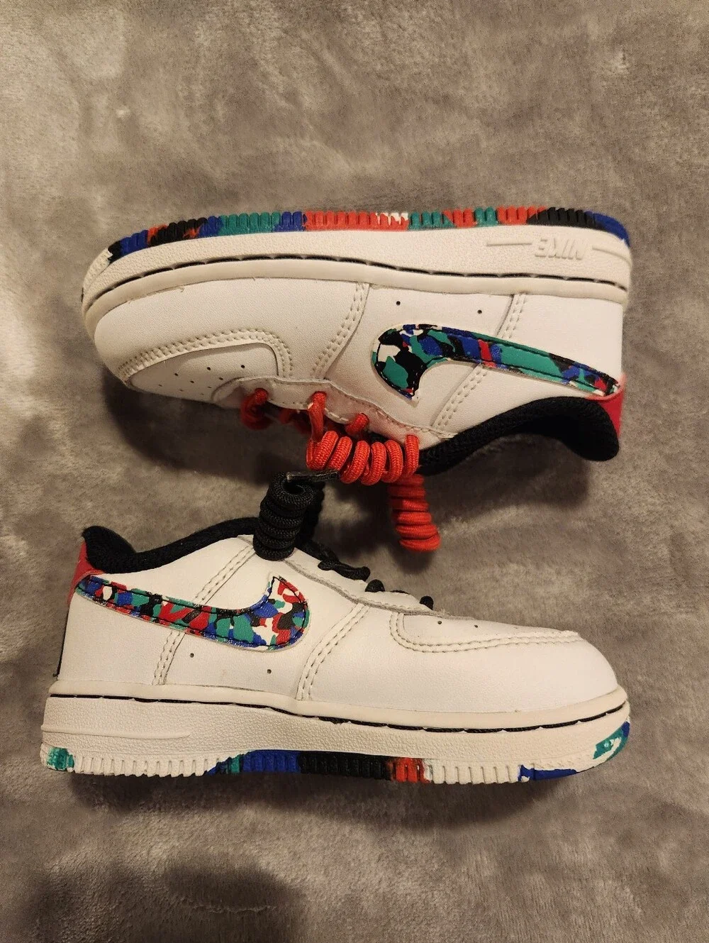 Nike Kids' Air Force 1 Low - White, Multicolor Crayon Accent, Size 8C